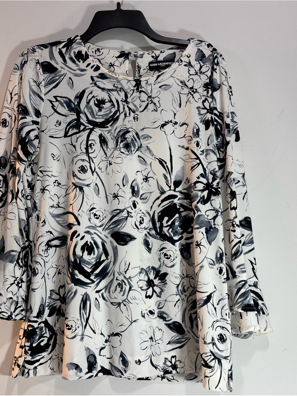 Karl Lagerfeld White & Black Floral Long-Sleeve Top. 1209